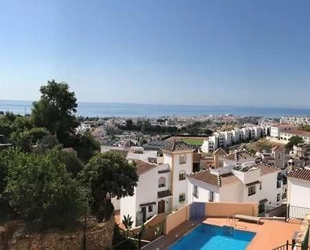 Apartamento C.M. Nerja Luaran gambar
